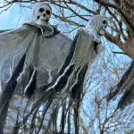 1PCS Halloween Skeleton Ghost Decoration Ghost with LED Halloween Decoration LED String Lights for Outdoor Use in Gardens 3