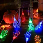 1pc 20LED Halloween Skeleton Hand Battery Powered String Light Horrible Atmosphere Skull Hand Lamp For Home Patry Yard Decor 5